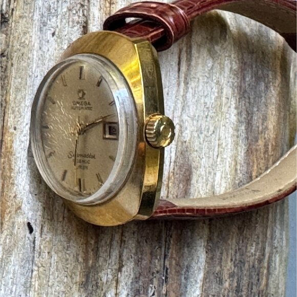 Vintage Omega Seamaster Cosmic 566018 Champagne Automatic Date Ladies Wristwatch - Picture 9 of 16